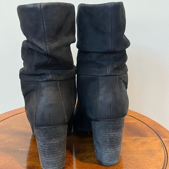 ALDO black suede boot size 7 - Picture 3 of 8